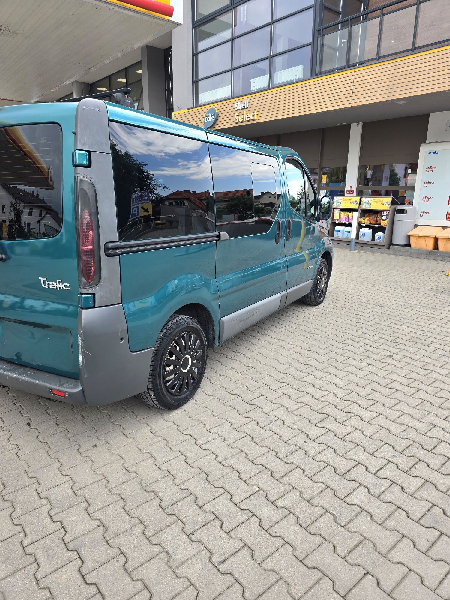 Renault trafic 2003 r 1.9 d 9 os klima