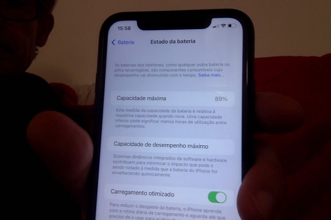 Iphone 11 64GB (com capacidade máxima da bateria ainda nos 84%)