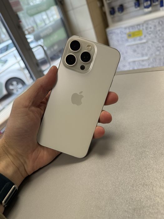 SMARTFON Apple Iphone 15 PRO MAX 256 white titanium 91%