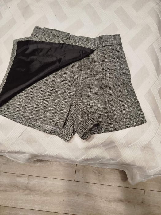 Продам жіночі шорти