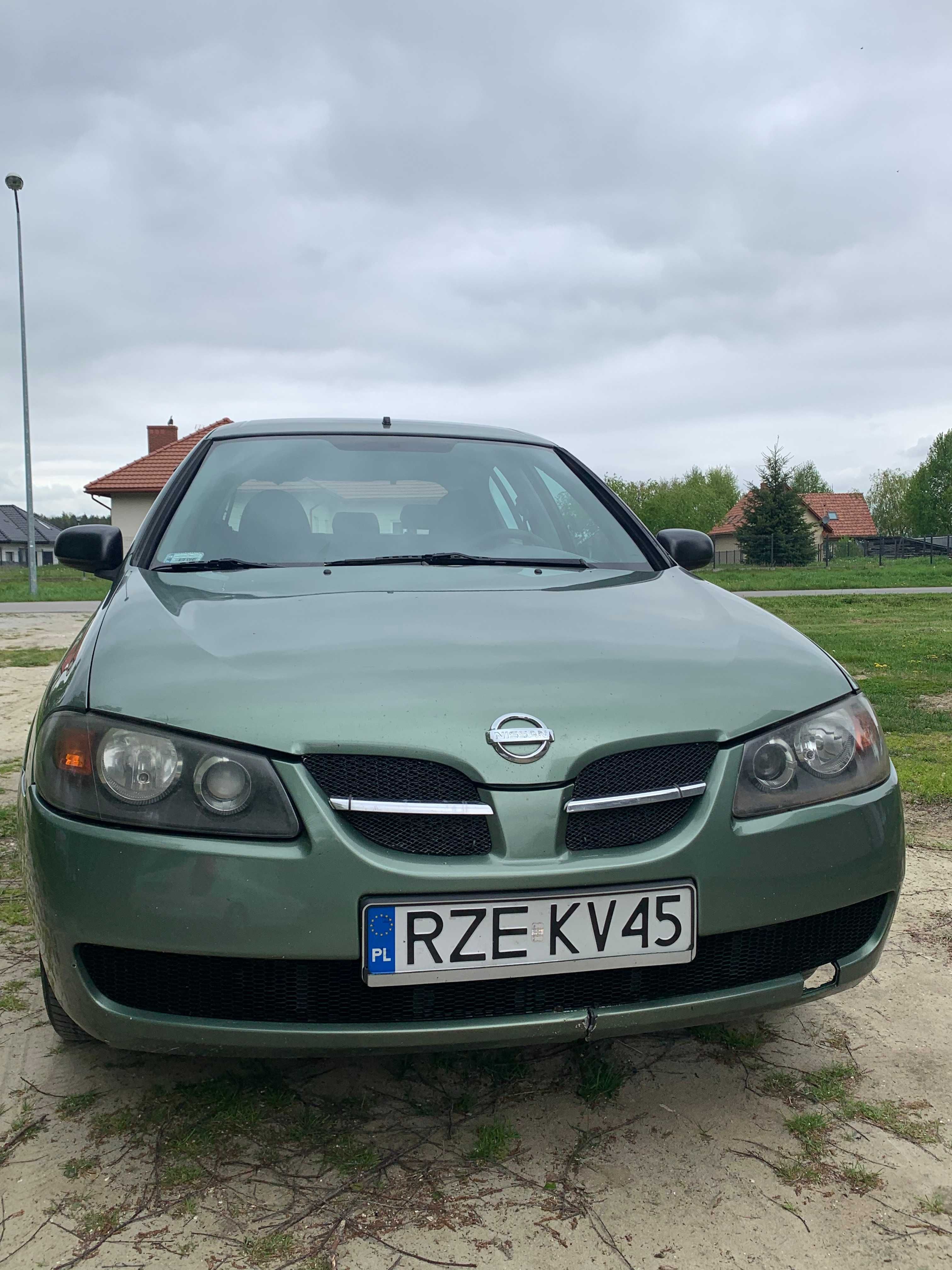 Nissan Almera 2003 r. 1.8