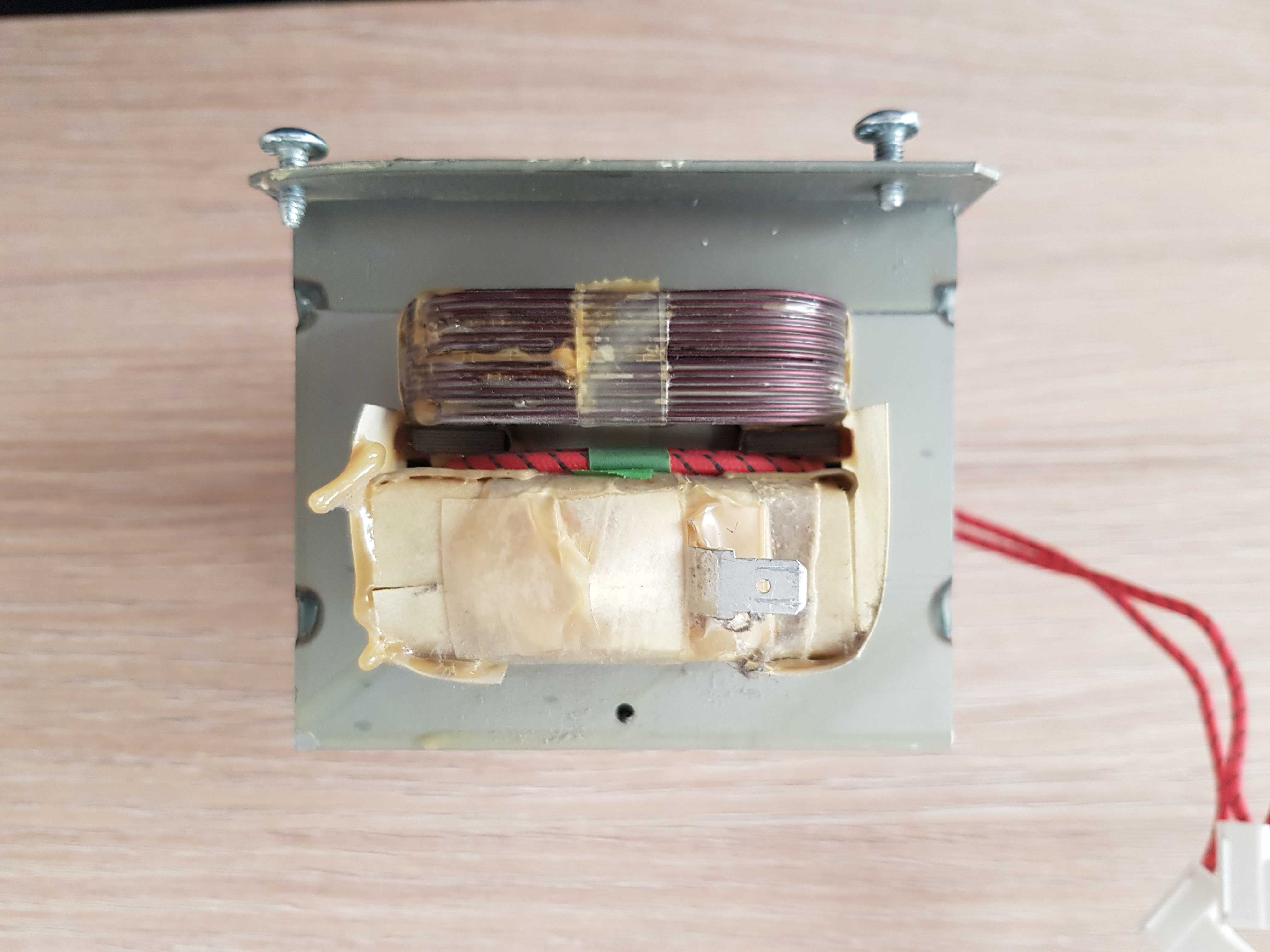 Transformator do mikrofalówki GAL-700E-4