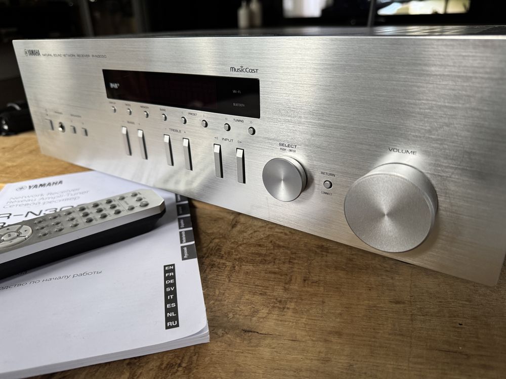 Yamaha R-N303 D wzmacniacz/ amplituner MusicCast