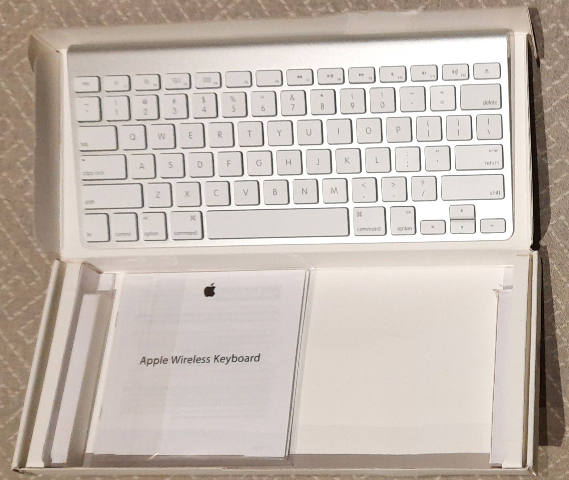 Беспроводная клавиатура Apple A1314 как Новая в коробке