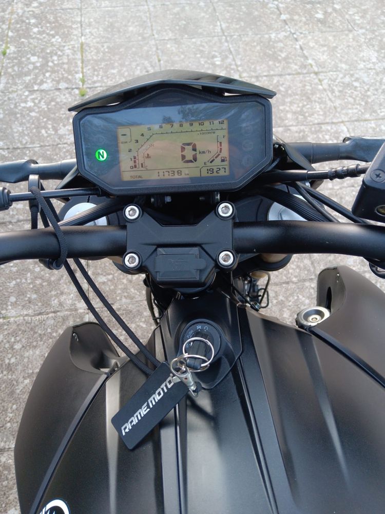 Vendo RKF 125cc, como nova