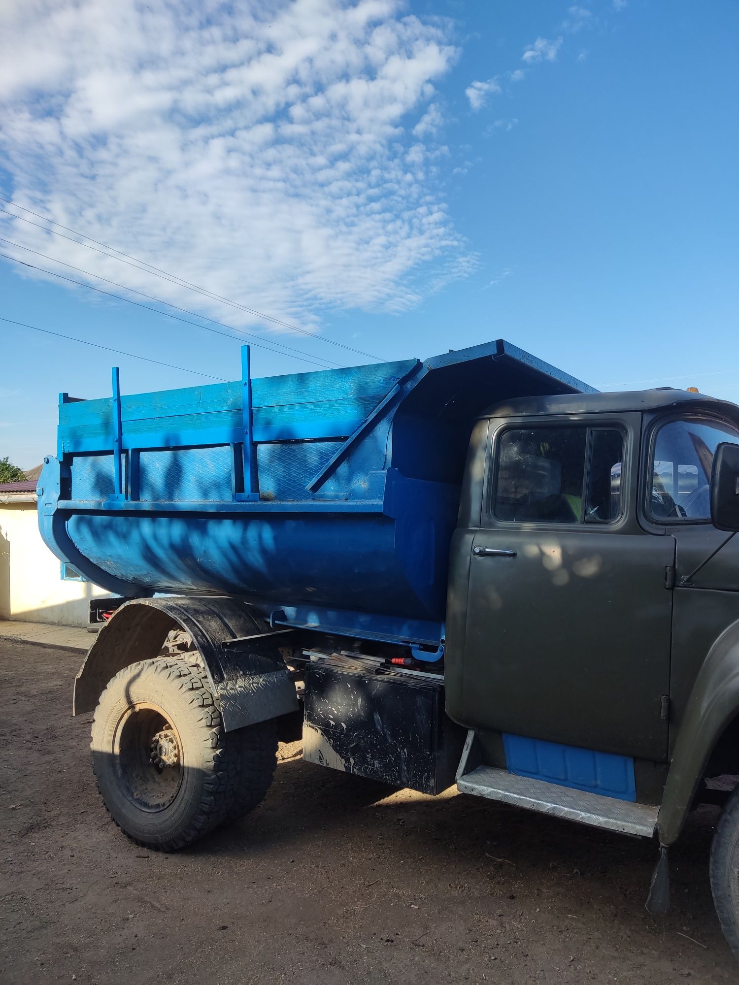 Продам авто зил 130