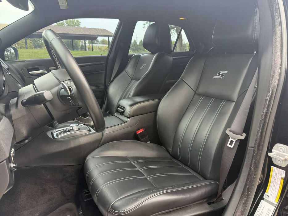 Chrysler 300      2016
