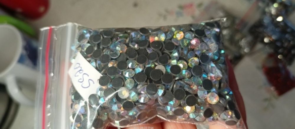 Стразы горячей фиксации и наборы