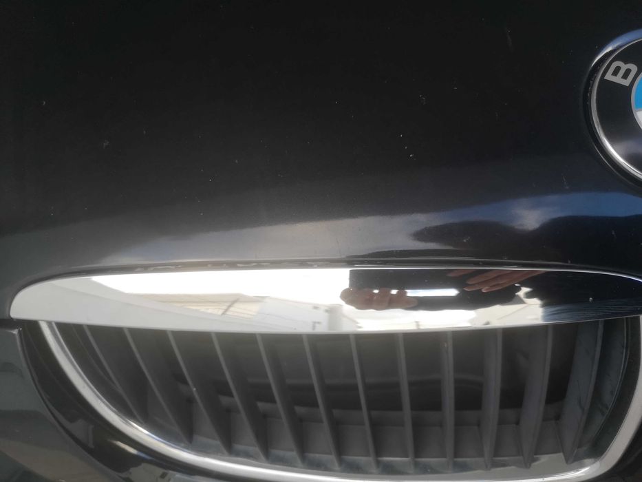 Friso frontal para BMW 320 - ano 2006