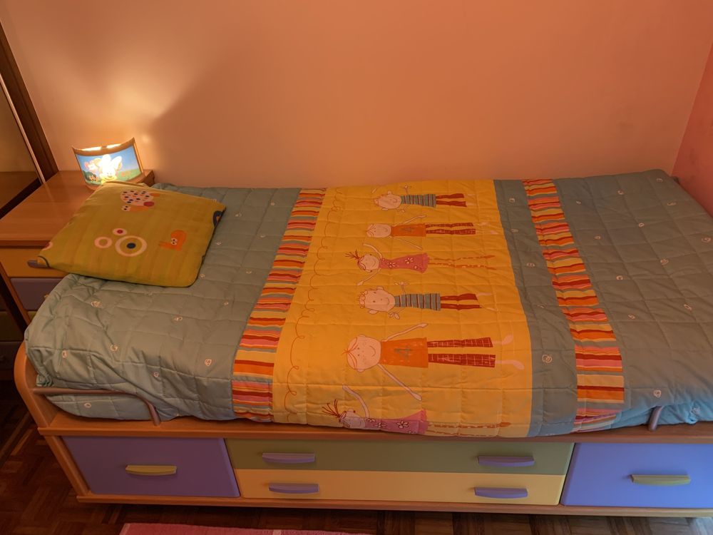 Cama de solteiro vendo