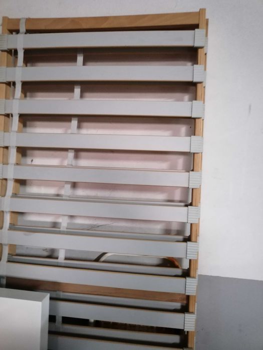 2 Estrados ikea em bom estrado