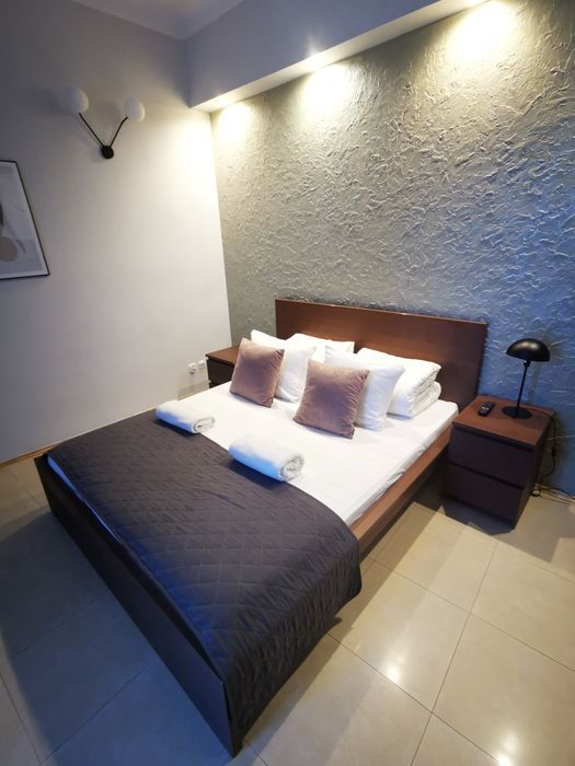 Łóżko do sypialni z materacem (160-180cm 6szt)