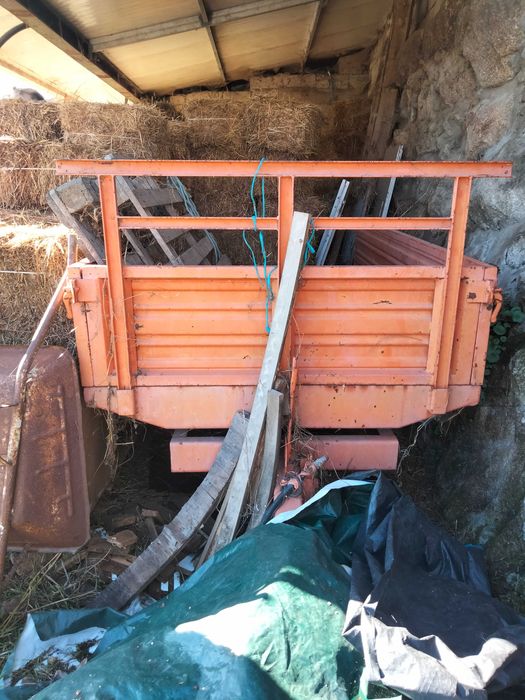 Reboque, Caixa, Grade artesanal