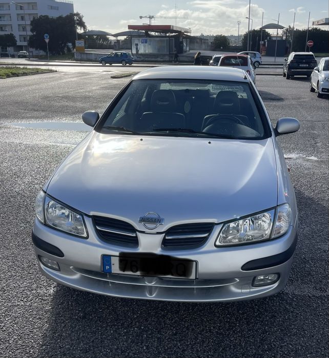 Nissan Almera 1.5 Gasolina de 2001 em bom estado para a idade