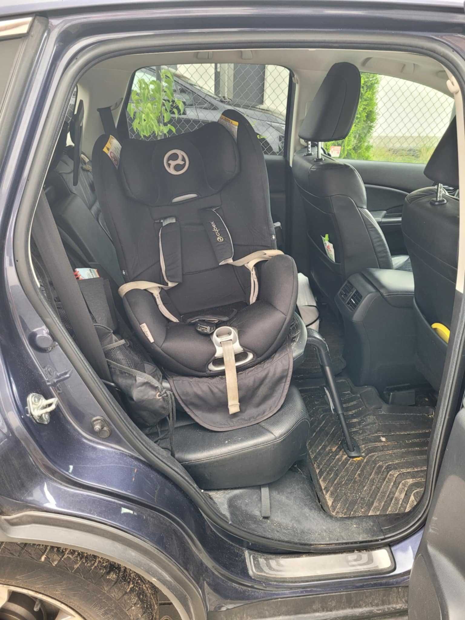 Cybex Sirona z obrotowa bazą