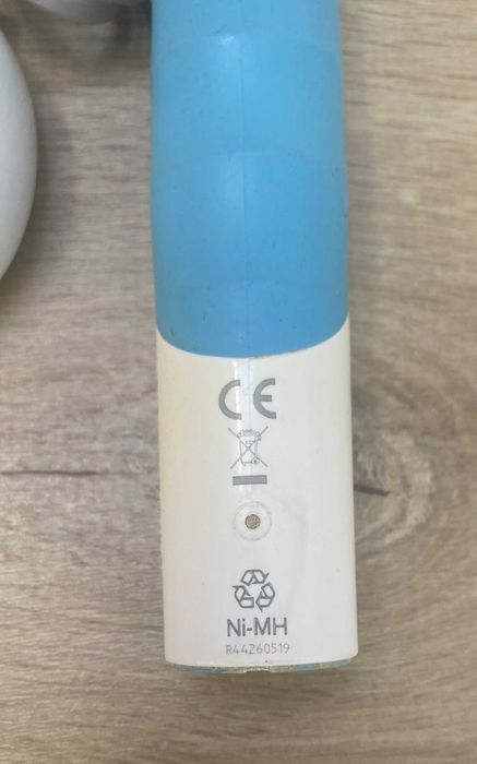 Szczoteczka Elektryczna Oral-B Vitality D12 + ładowarka