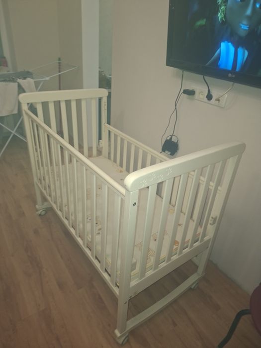 Дитяча кроватка + матрац