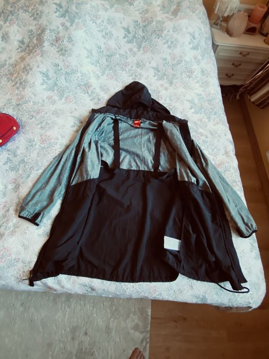 Nike dluga wiatrowka roz L