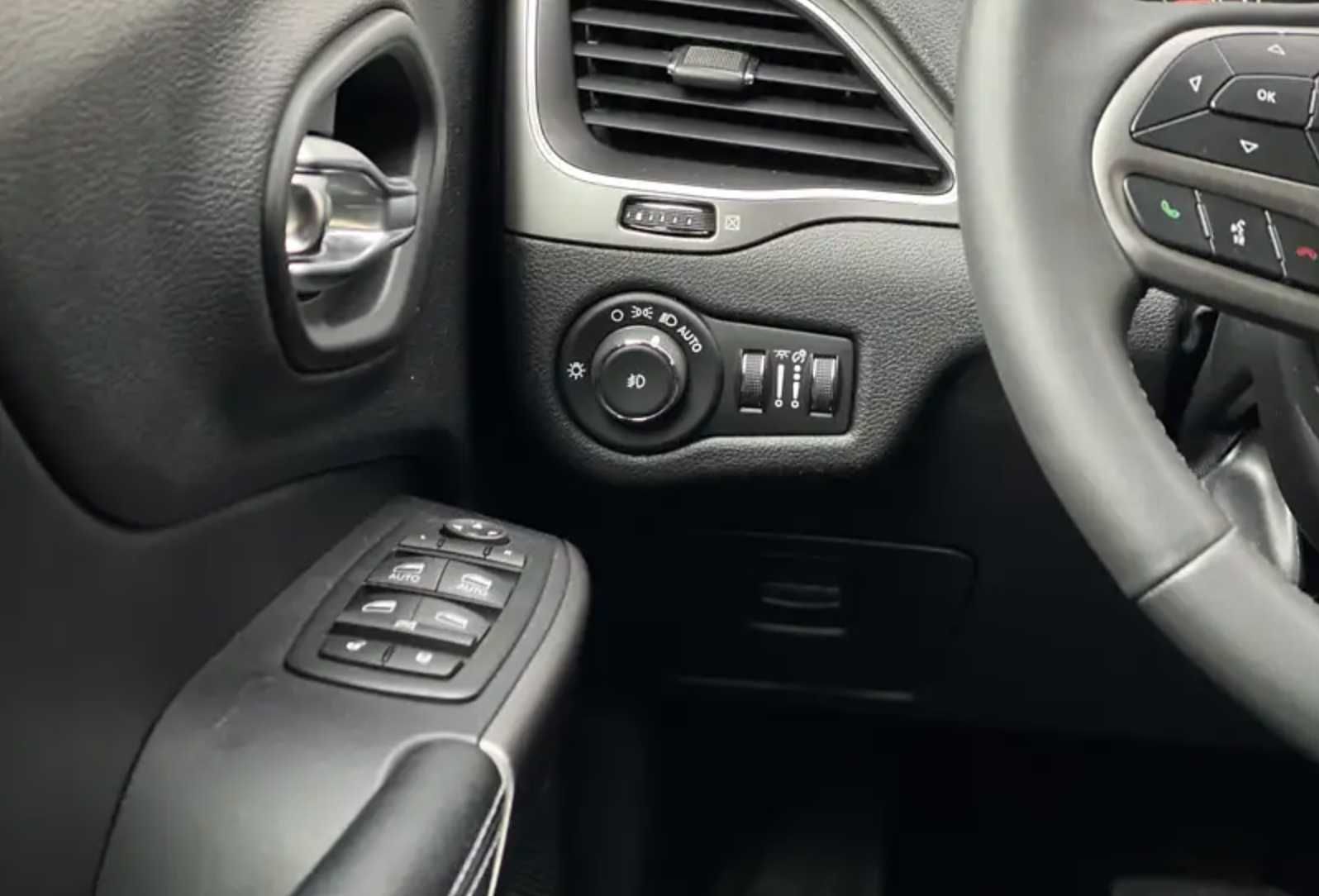 Jeep Cherokee Latitude Plus 4x4 2019