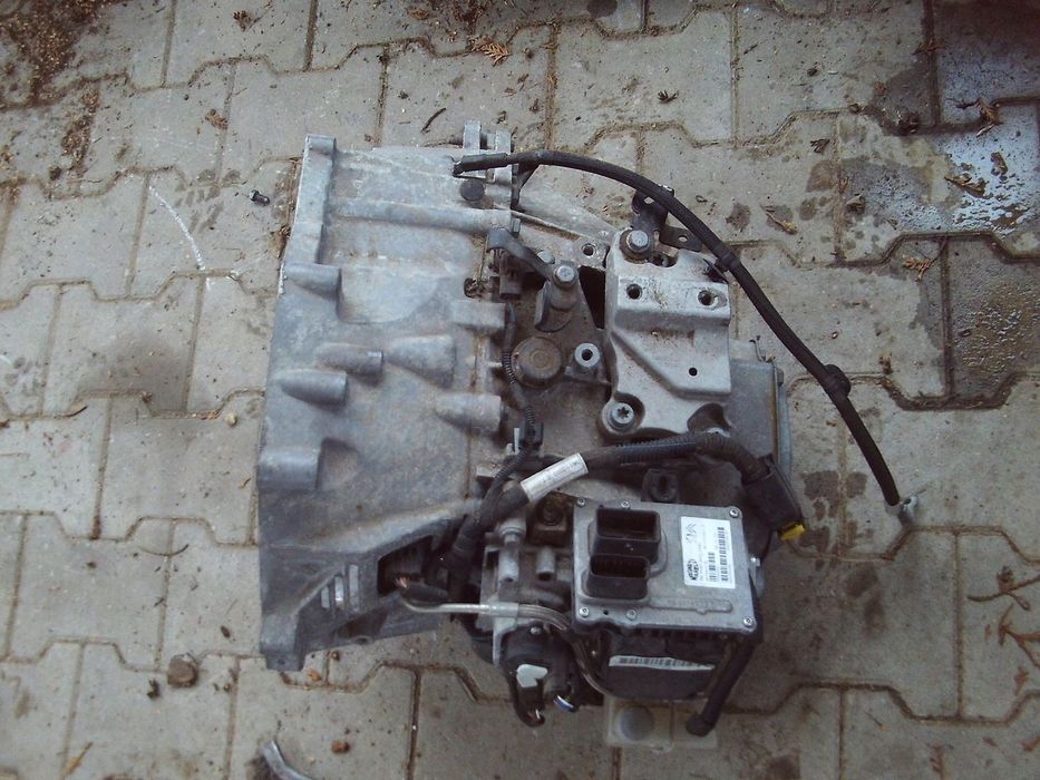 SKRZYNIA BIEGÓW PEUGEOT CITROEN 20DR20