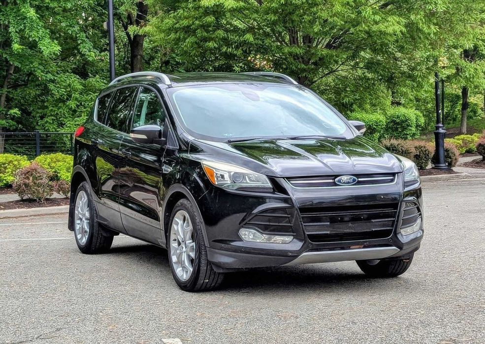 Ford Escape Titanium      2014
