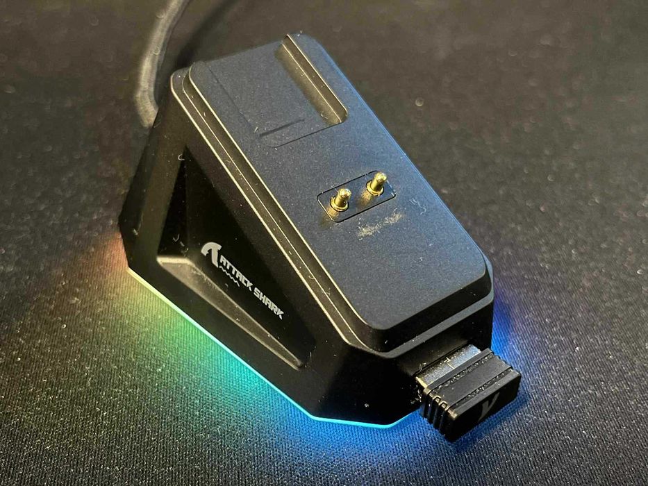 Mysz Gamingowa Wireless, 22000 DPI  PAW3311, Bateria 65h z dockiem RGB