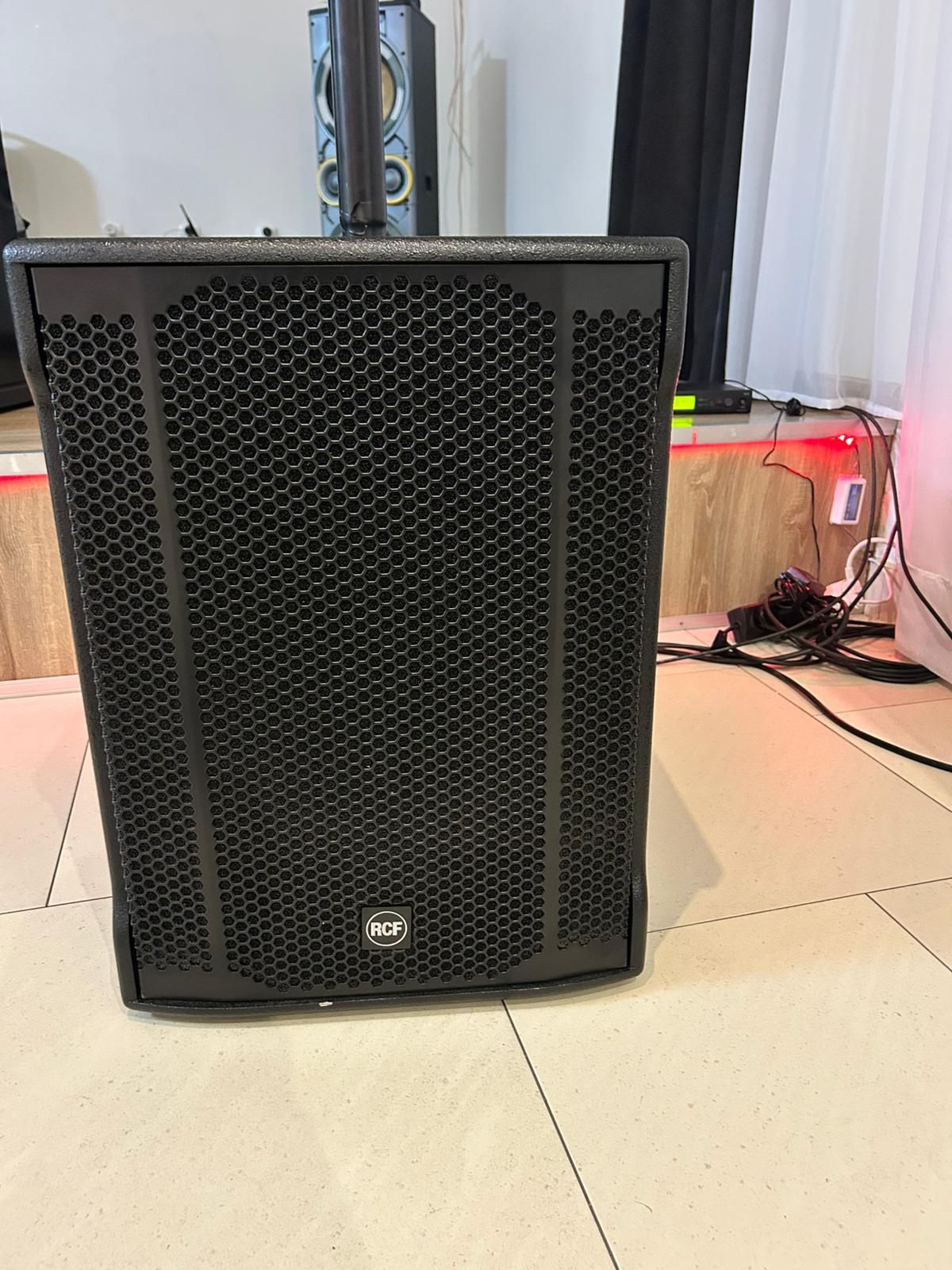 Zestaw Nagłośnienia RCF 932-A x2 RCF 905-AS II x2