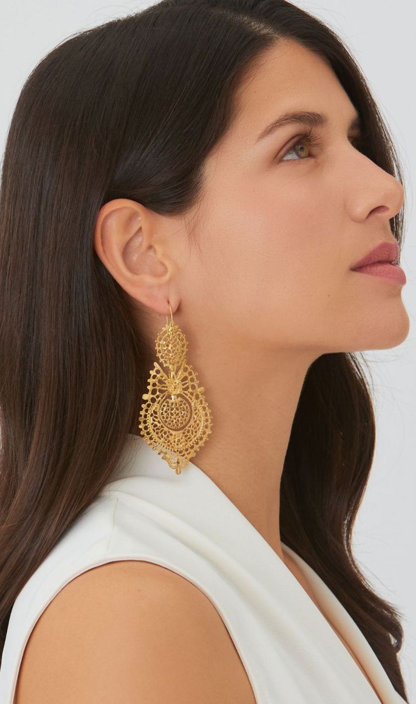 Brincos Rainha Tamanho Grande  NOVOS  Aço Dourado