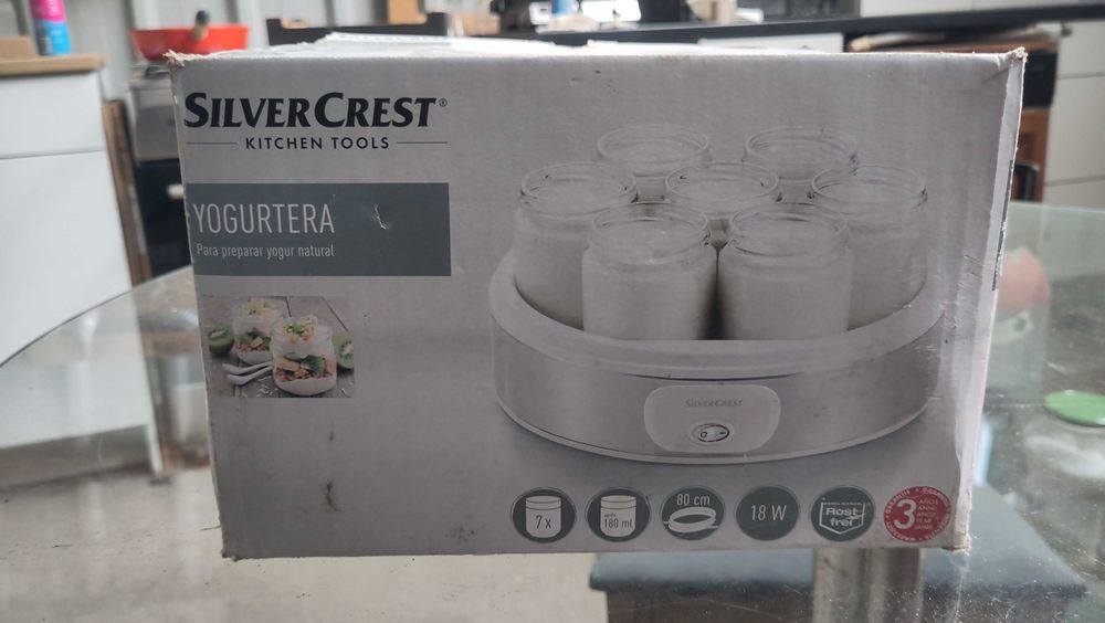 Iogurteira Silvercrest com copo extra