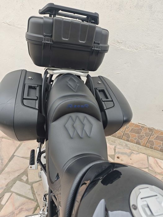 BMW R 1200 R com alguns extras