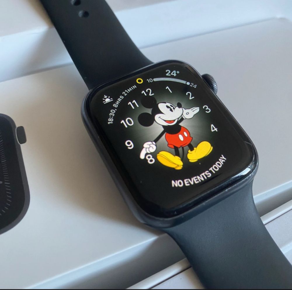 Apple Watch Series 5 44mm