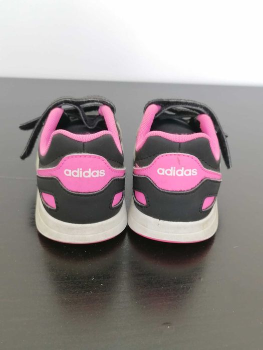 ADIDAS de menina nº30  - BOM ESTADO - Portes Incluídos