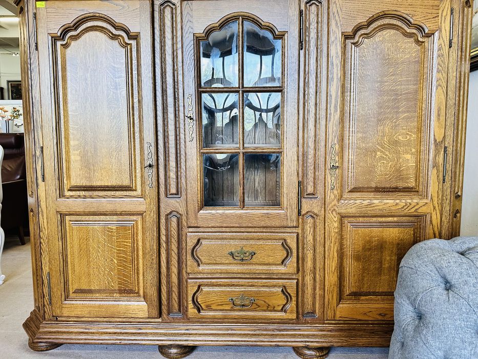 Wysoka, w pełni dębowa komoda holenderska :)