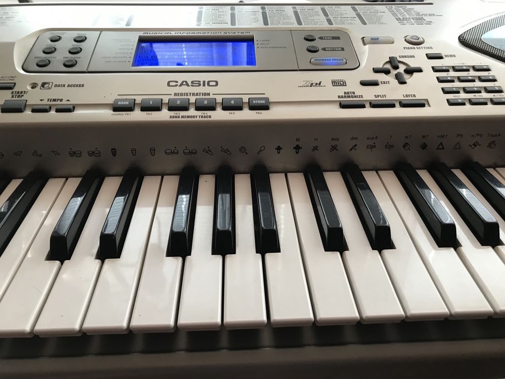 Синтезатор Casio CTK-900 с подставкой