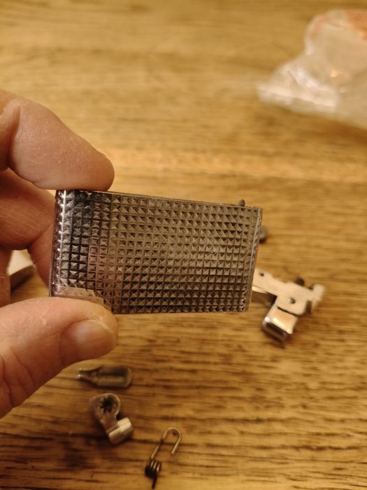 Stare Zapalniczki benzynowe min Bentley ¹⁹⁷