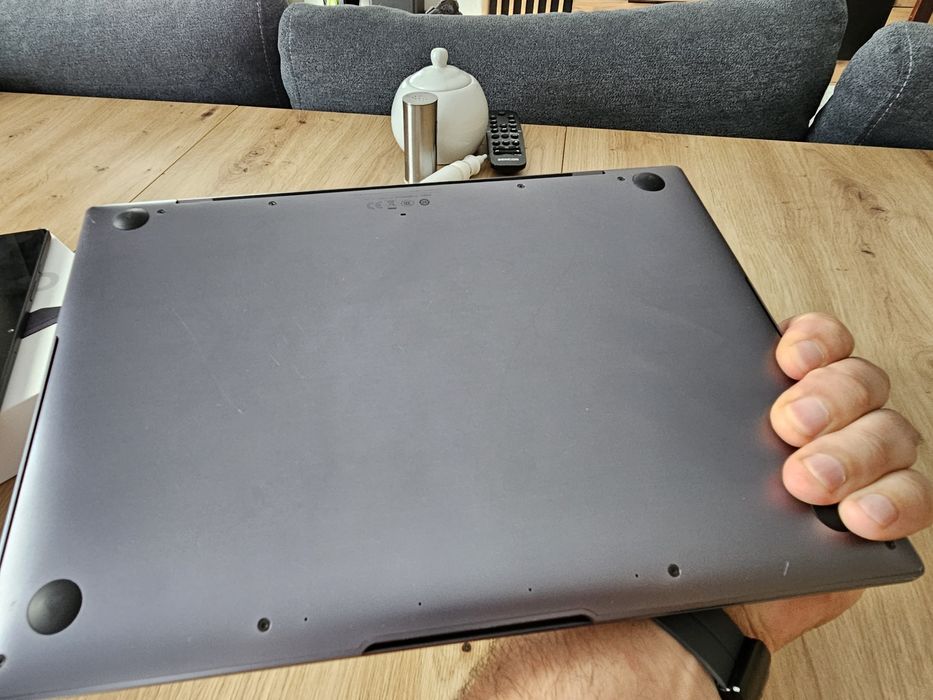 uawei Matebook X PRO 13.9 cala intel 10 gen 16gb ram mx250 512gb