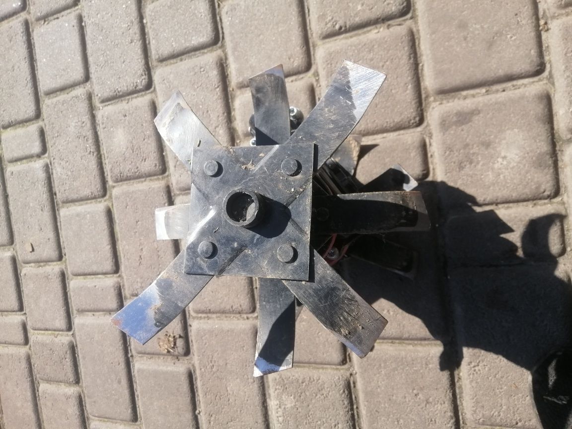 Продам насадка до мотокоси 28/9шліц  фрезу