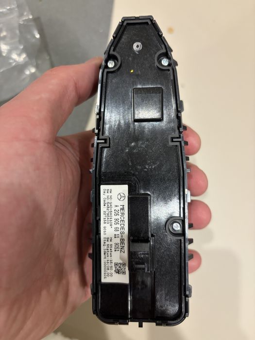 Блок кнопок склопідйомника Mercedes EQC