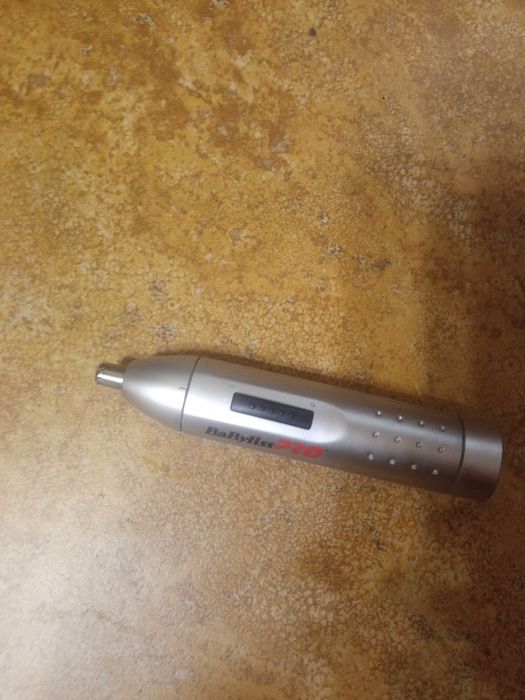 Продам триммер для носа и ушей Baby liss