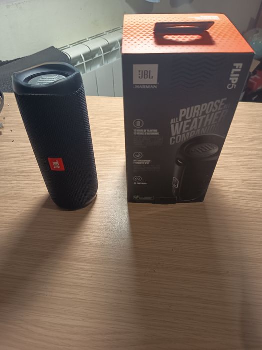 JBL Flip5  na caixa em ótimo estado