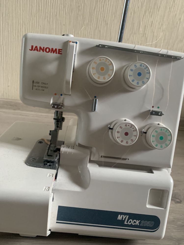 Оверлок Janome Mylock 205D