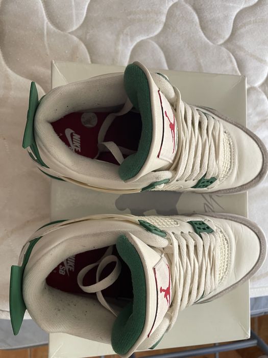 Air Jordan 4 Retro SP