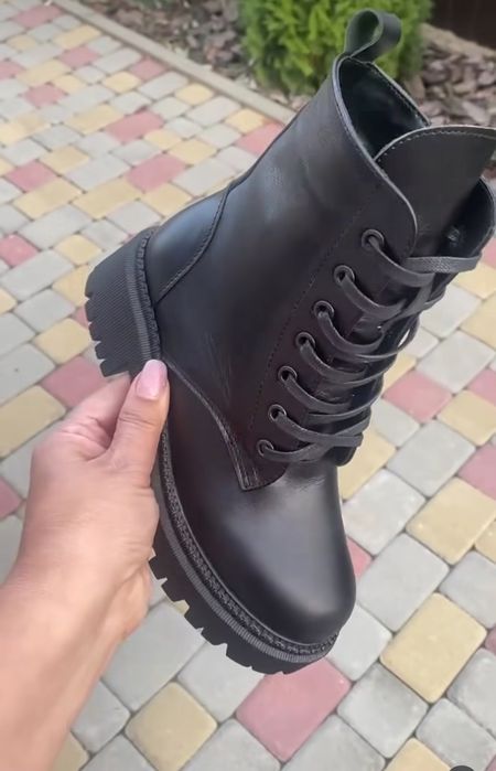 Шкіряні, зимові черевики