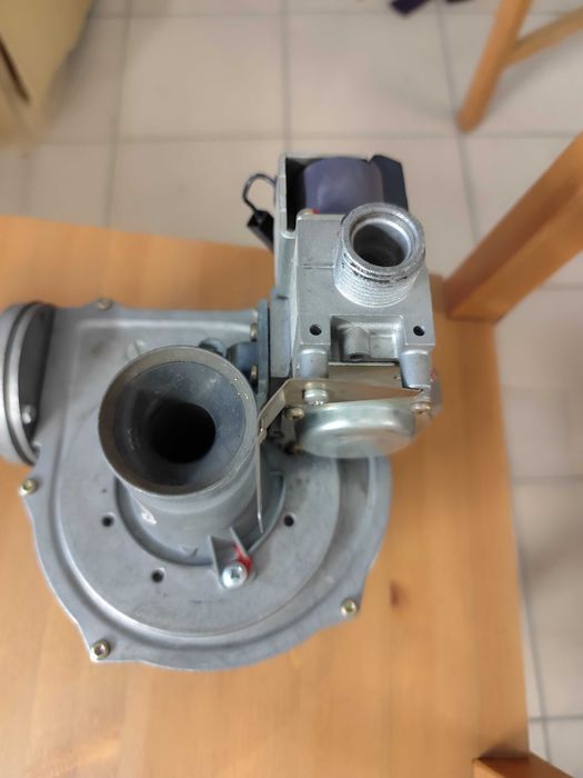 BUDERUS GB122 zawór gazowy używany
