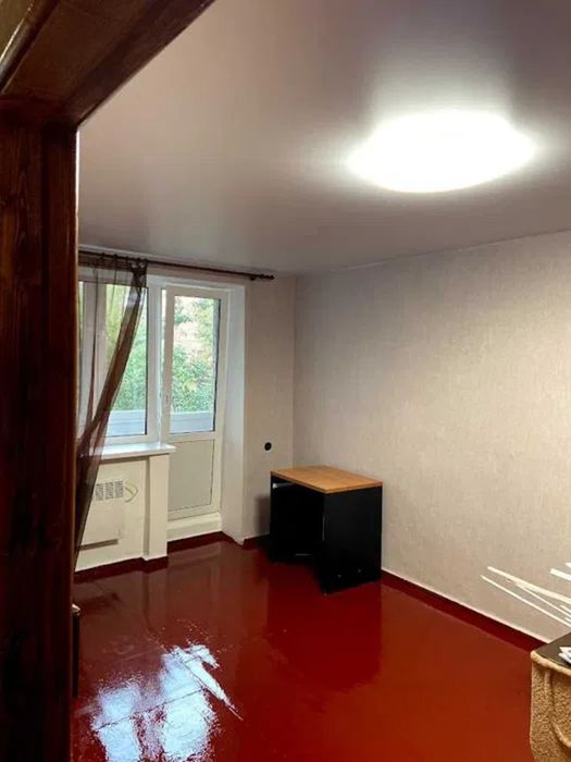 Продам однокімнатну квартиру р-н 13-та школа.