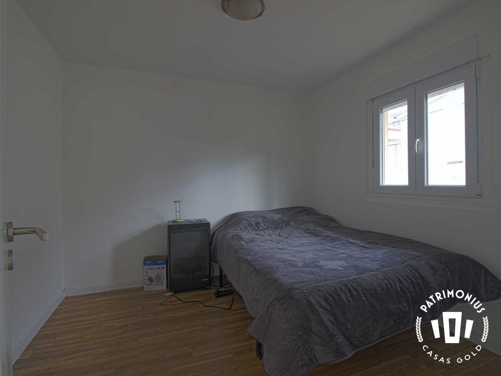 Apartamento T2 para venda, primeiro andar, Carvalhal Benfeito