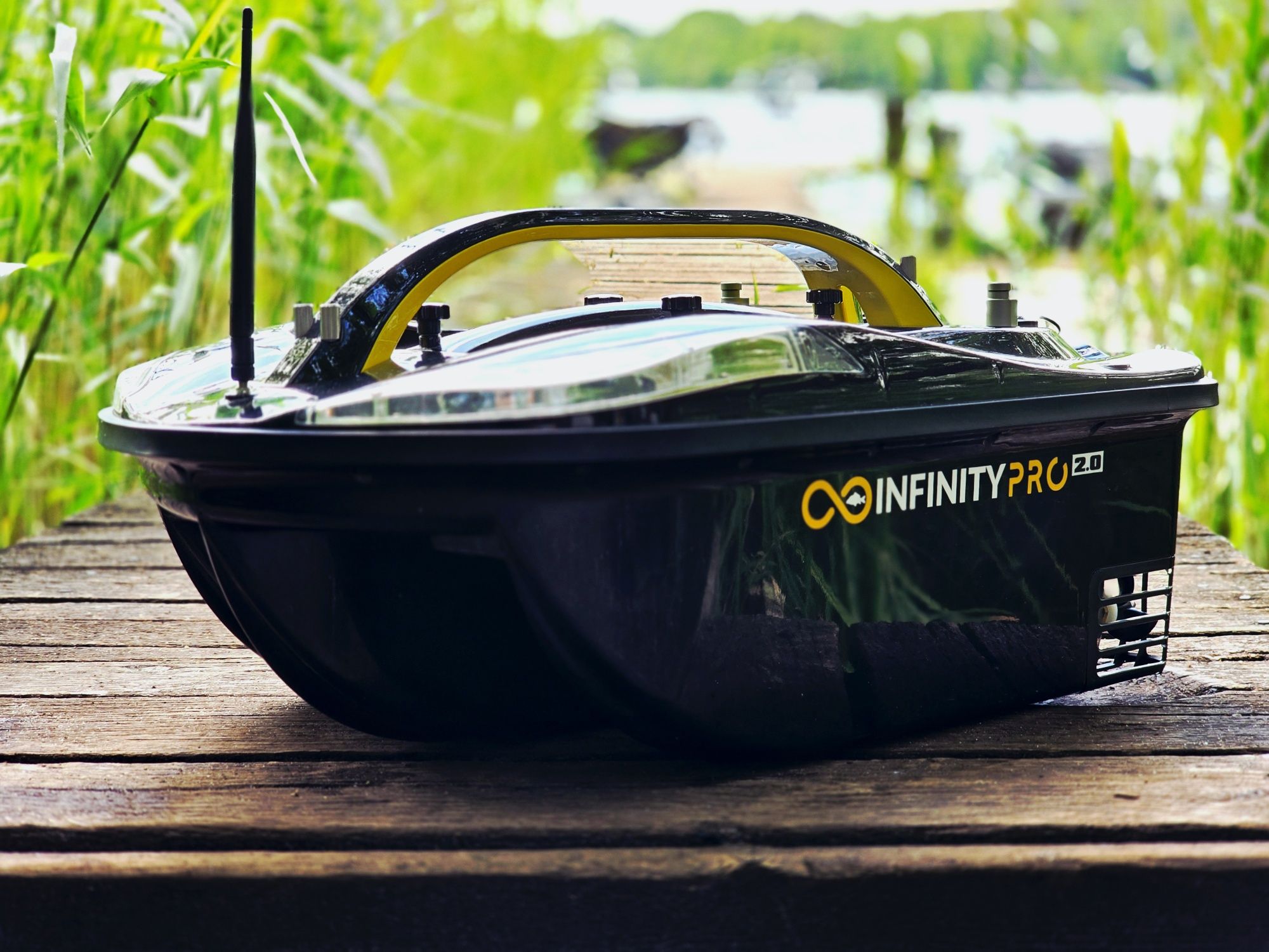 Łódka zanętowa INFINITY PRO 2.0