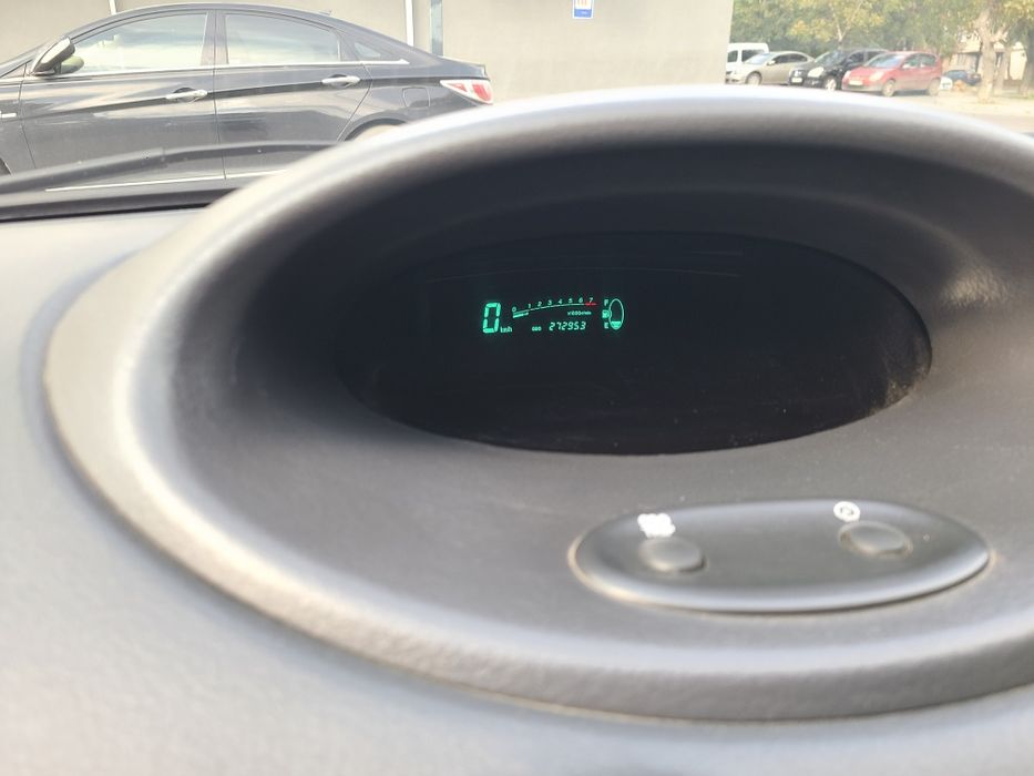 Toyota Yaris 1 кондиционер