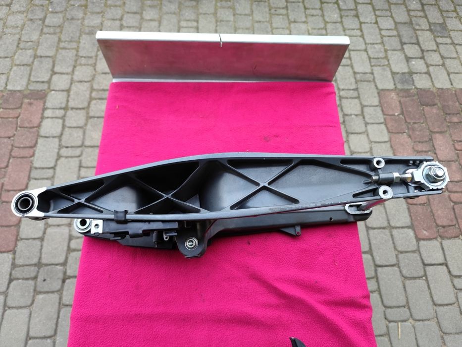 Wahacz naciągi łańcucha oś tylna KTM RC 125/200/390 Duke
