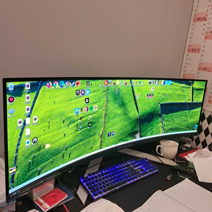 9800X3D RTX 5080 64GB DDR5 SSD 2TB Monitor AOC Agon Pro 49" QD-OLED